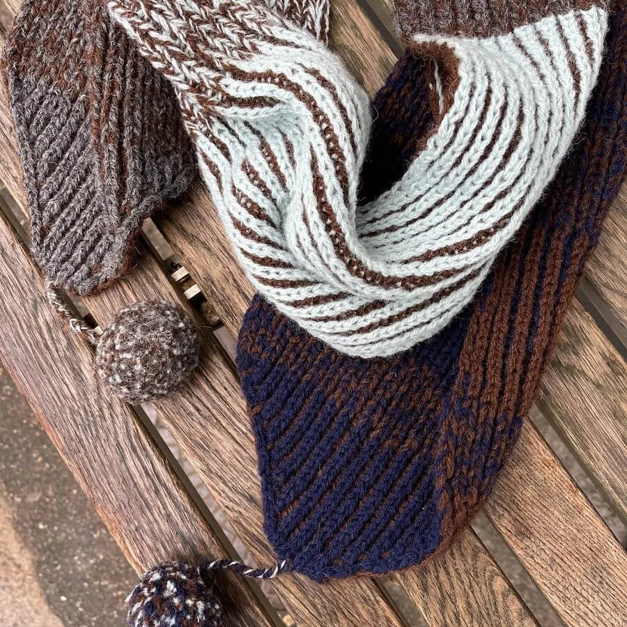 Structure Scarf by PetiteKnit