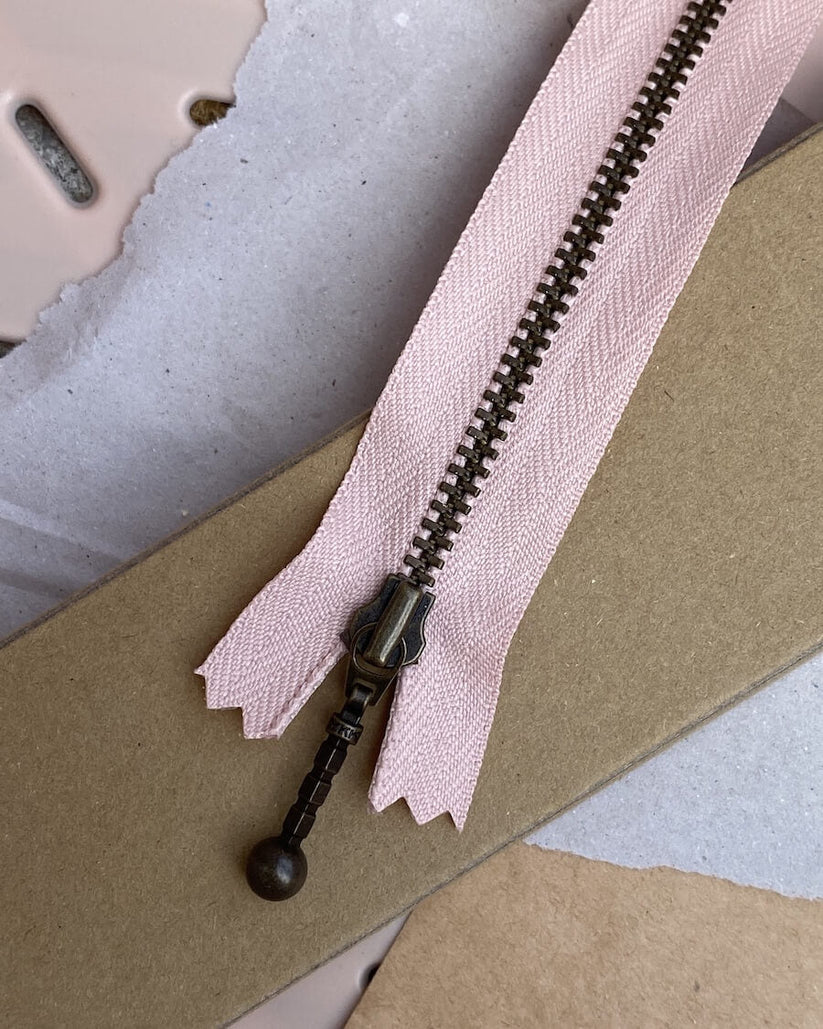 Vetoketju 17 cm PetiteKnit