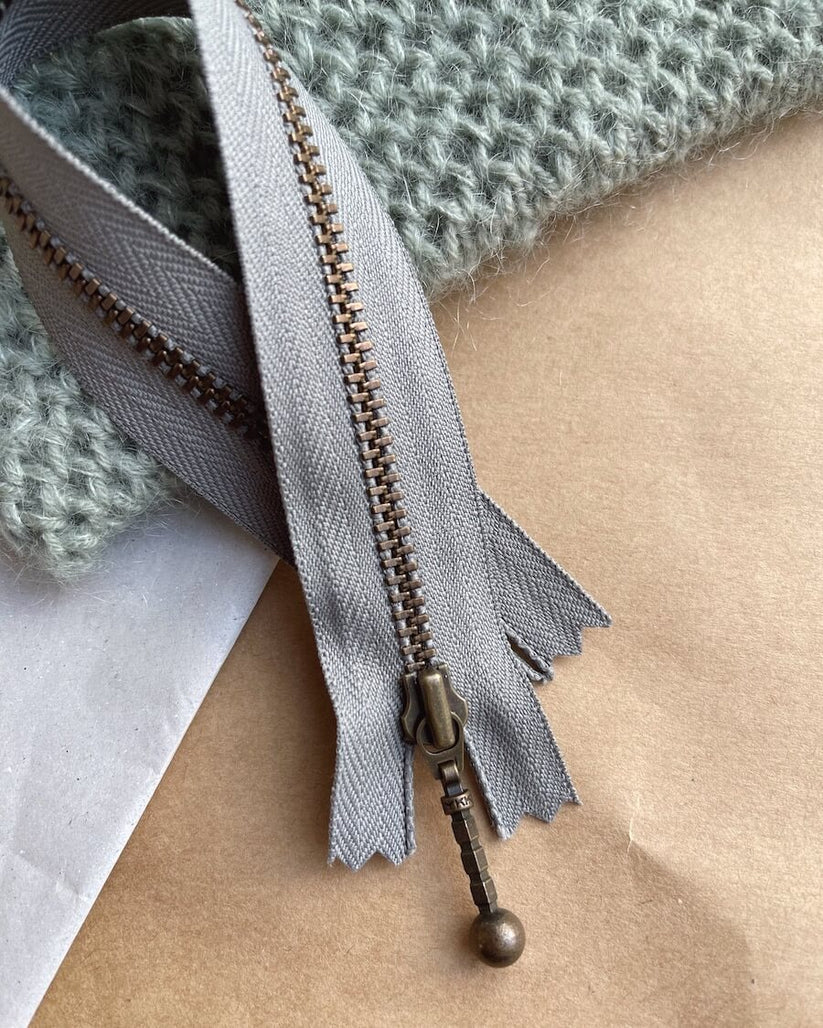 Vetoketju 23 cm PetiteKnit