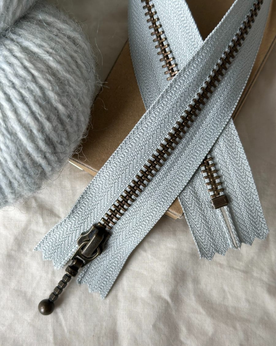 Vetoketju 23 cm PetiteKnit