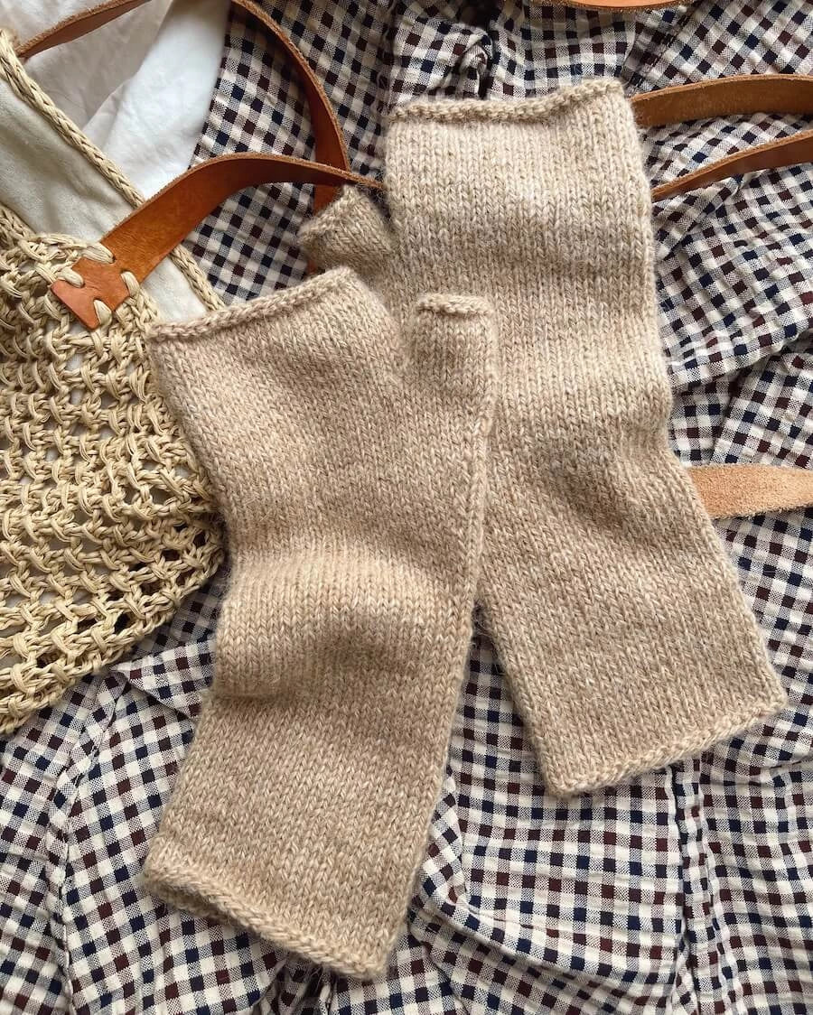 Penny Gloves by PetiteKnit